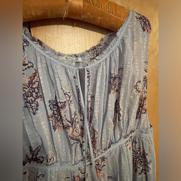 NWOT! Free People light blue floral romper. XS, Medium. Pockets! - Picture 10 of 16